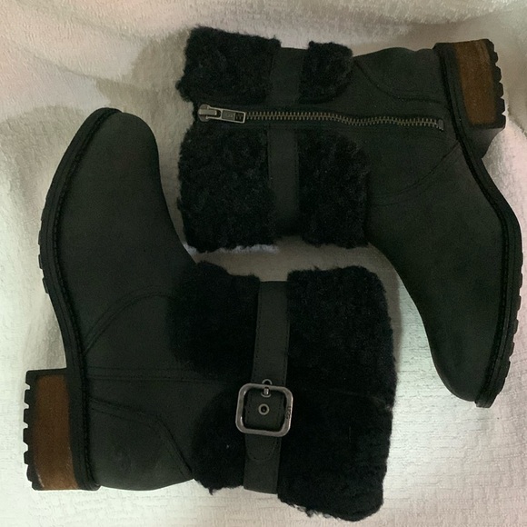 UGG BLAYRE II Buckle Sheepskin Collared BOOT - Picture 4 of 14